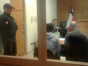 Sujeto fue formalizado por intentar sobornar con 10 mil pesos a cabo de Carabineros