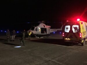FACH realizó evacuación aeromédica nocturna a mujer embarazada desde  Porvenir