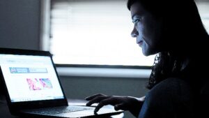 ¿Cuáles son los derechos de los  consumidores y los deberes de las empresas?