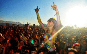 Sernac demanda a productora y Punto Ticket por suspensión de festival “Frontera 2016”