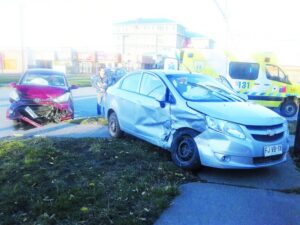 Dos lesionados dejó violenta colisión