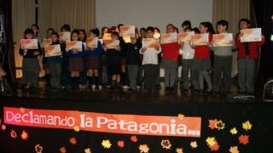 VIII encuentro artístico literario declamando la Patagonia “Versos Que Lleva El Viento” se realiza este jueves 25