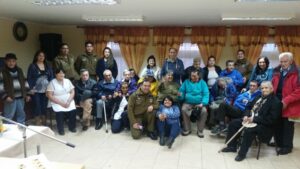 Carabineros realizaron actividad de esparcimiento  con adultos mayores de hogar de ancianos y casas tuteladas