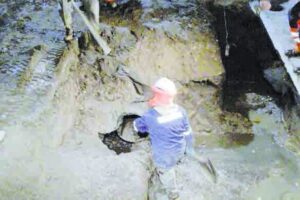 Anunciada rotura de céntrico colector de alcantarillado provocó millonarios daños