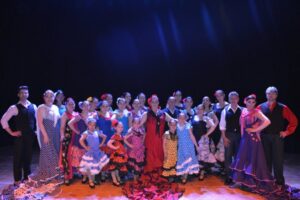 Rama de Bailes de la Sociedad Española de Punta Arenas cumple 40 años de trayectoria