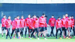 Pizzi reafirma compromiso con  “La Roja” y confirma que Castillo queda fuera por lesión