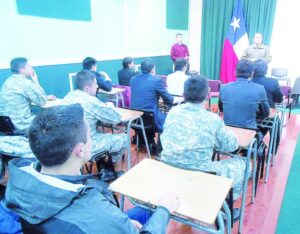 Más de 50 jóvenes en Magallanes fueron llamados  a la Escuela de Formación de Carabineros