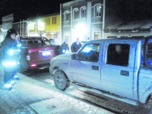 Principio de incendio  afectó a camioneta