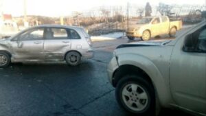 Saldo de una colisión en calle 21 de Mayo deja tres menores y una adulta lesionada