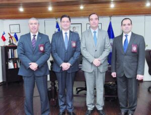 Autoridades entregaron saludo protocolar al jefe regional de la PDI por aniversario