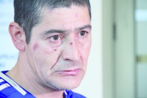 Hombre retenido a golpes se querelló  contra guardias del mall