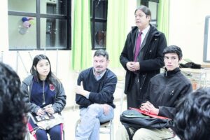 Jóvenes liceanos se postulan a ser el recambio de las nuevas letras regionales