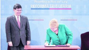 Modificaciones a la Reforma Tributaria: experto debate sobre cuáles deberían ser los cambios