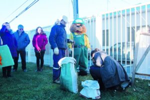 En el Día Nacional del Árbol, Conaf Magallanes se vistió de verde