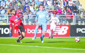 La U va por Insaurralde y Colo Colo  se metió en la pelea por Arancibia