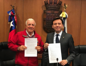 Municipio de Punta Arenas firmó convenio con la Municipalidad de Nuñoa