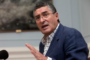Senador Pizarro advierte eventual división en la Nueva Mayoría y pide privilegiar unidad