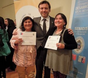 Integrantes del Programa de Medicina Intercultural se capacitaron en lengua de señas