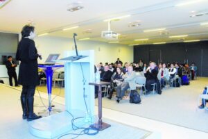 Expertos de la construcción  se reunieron con estudiantes