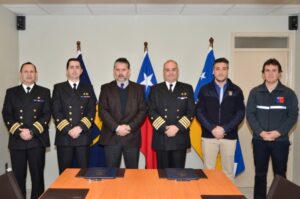 Firma de cooperación entre la autoridad marítima y dirección del trabajo