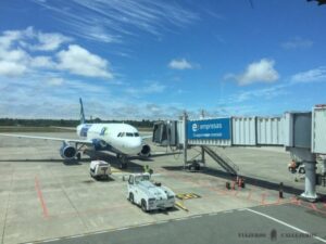 Sernac denuncia a aerolíneas por publicidad engañosa