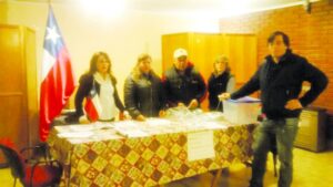 En un hecho histórico, chilenos residentes en el extranjero pudieron votar