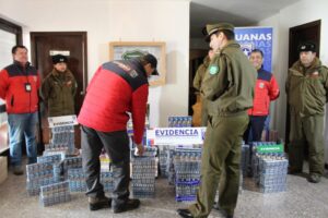 Aduanas y Carabineros detectan millonario contrabando de cigarrillos en Natales