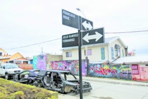 Chatarra en plena calle  afea sector residencial