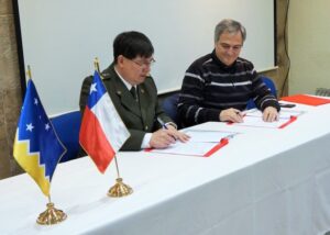 Nova Austral y Bomberos de Porvenir firmaron convenio de colaboración