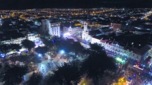 Magia y alegría en la primera noche: 25 mil personas participaron en el Carnaval de Invierno