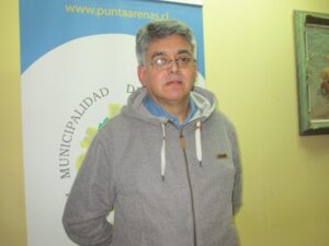 Numerosas quejas por los ruidos de “escapes libres” de autos prohibidos por la ley