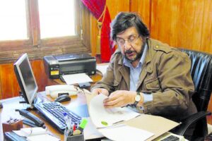 “Yo no puedo garantizar si existe vinculación política, pero existen elementos para investigar”