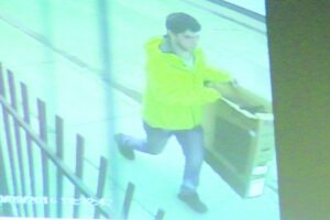Reincidente en delitos contra la propiedad y VIF fue condenado, arriesgando 11 años de cárcel
