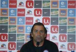 Pizzi entrega nómina de