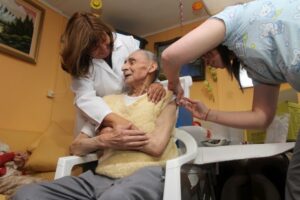 Alrededor de 250 adultos mayores viven solos en Magallanes