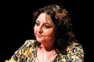 A sólo horas del plazo fatal, la UDI inscribe  a Sandra Amar como candidata a diputada