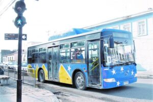 Puntarenenses divididos a la hora de evaluar el nuevo servicio de microbuses
