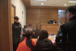Cumpleaños terminó con violenta riña familiar: madre e hija detenidas