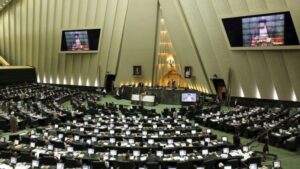 Irán: US$ 500 millones a programa militar defensivo