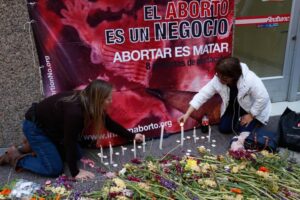 Organizaciones pro vida califican como “un día triste para Chile” fallo del TC