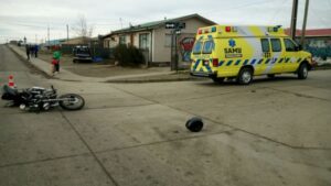 AHORA: Motociclista lesionado de gravedad luego de impactante colisión