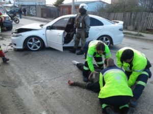 Conductor ebrio provocó violento  accidente y terminó lesionado