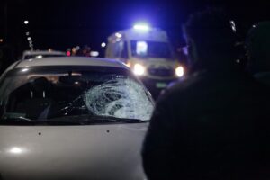 Sin presentar mayores mejorías permanece menor víctima de violento atropello