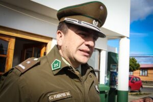 Asalto a cibercafé: Carabineros revisa cámaras de seguridad para dar con los autores