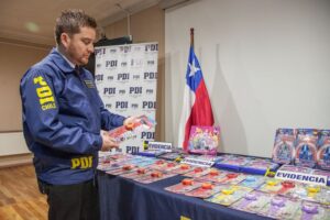 PDI incautó 600 mil pesos en juguetes  falsificados desde céntrica tienda