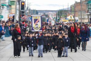 Más de 5 mil salesianos desfilaron para  celebrar 130 años de presencia en Chile