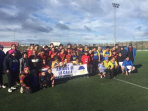 Iniciativa reúne a gente en situación de calle y voluntarios en partido de fútbol
