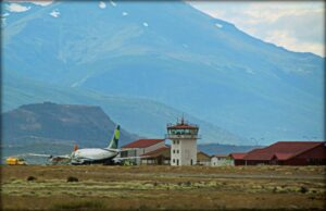 Anuncio de Sky de no volar más a Natales alarma a turismo de Última Esperanza