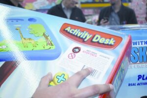 Consejos para regalar con  seguridad en el Día del Niño