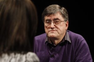 “No es posible confiar en la desmunicipalización como un dogma de fe, si llega a concretarse, habrá bajas”